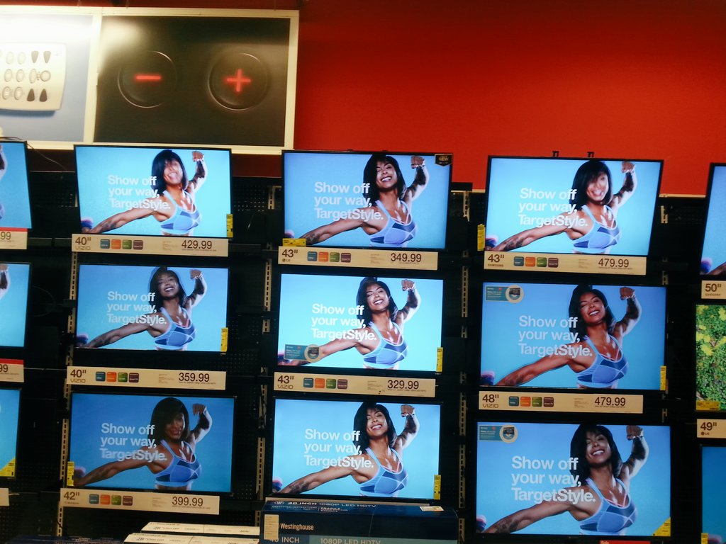 Your 1 stop shop for your UHD TV needs at  #VanMallofAmerica  #VanMallStars #GoodtimeforClearance