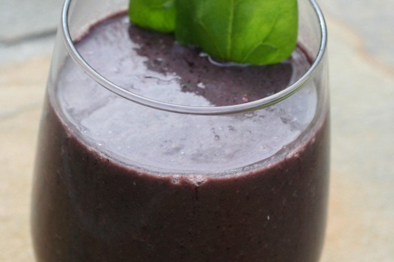 nutribullet's tweet photo. Get that healthy glow with the beautifying ingredients found in this Blast. https://t.co/EHvXOuxJLA #Smoothie https://t.co/qBNJkTCceJ