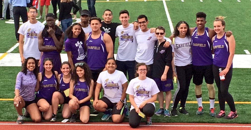 GarfieldXCTF's tweet photo. Most of our seniors!!! 🎉💪🙌🔥🎓😈 #OnceABoilermaker #ALWAYSaBoilermaker #bleedpurple https://t.co/uOewEWL1Nm