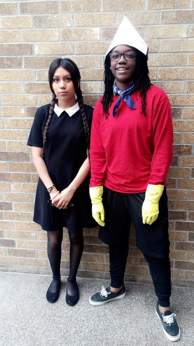 nxthaly__'s tweet photo. Character Day part 2 #KFSeniorWeek https://t.co/uaJxjztvxV