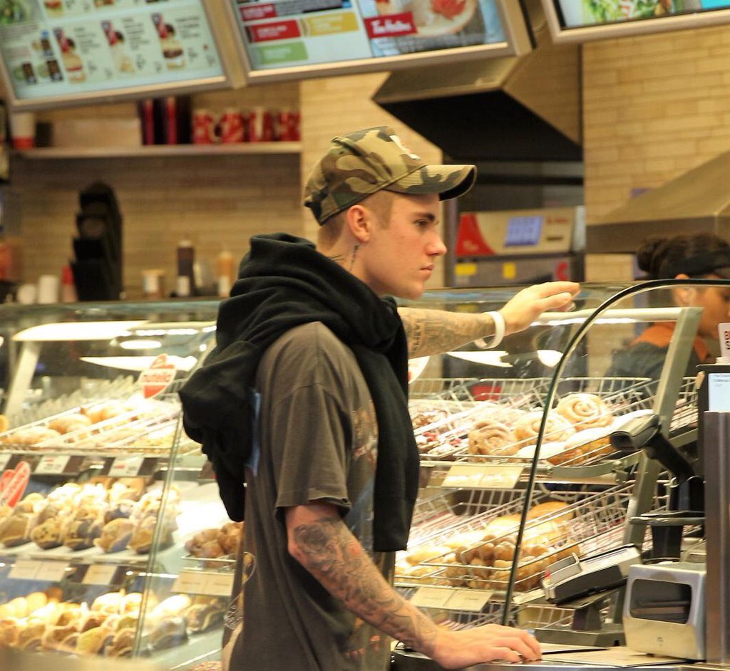 Jessievercetti's tweet photo. He's so hot https://t.co/InE8uPsTHT