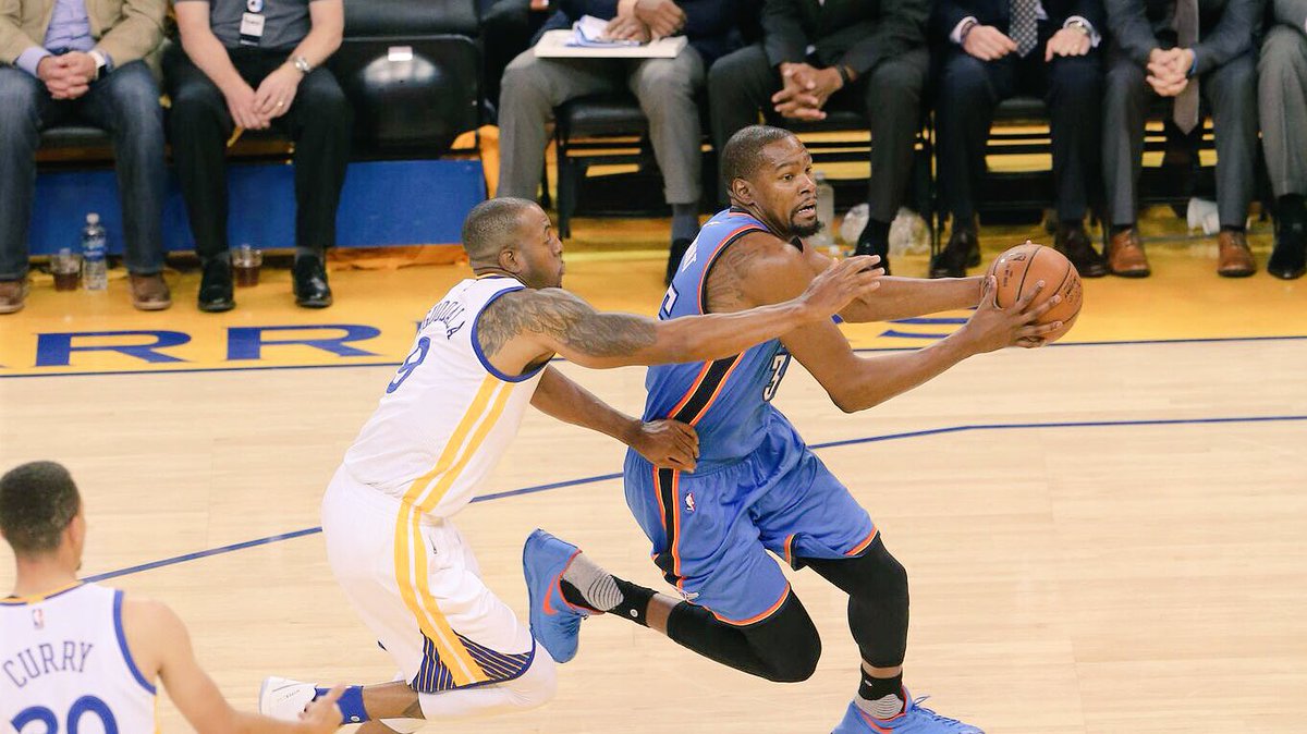 okcthunder's tweet photo. #KevinDurant tonight: 29 points. Vote for him one more time for #NBACommunityAssist by retweeting this. https://t.co/esQltoOb1V