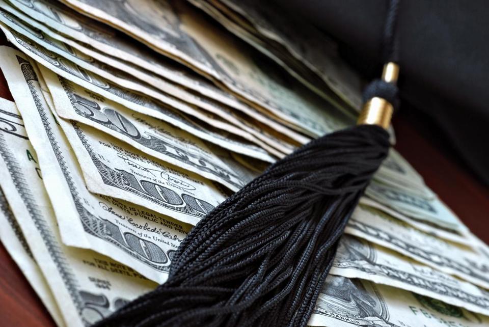 BostonGlobe's tweet photo. Student loan debt has tripled to $1.23 trillion — yes, trillion https://t.co/cx2VV8UE7Y https://t.co/oUUdi9S5iD