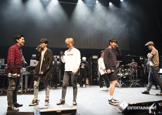 _DreamBAP's tweet photo. [OFFICAL] 160519 Naver Starcast B.A.P LOE2016 in London https://t.co/PNOf1HXyR8