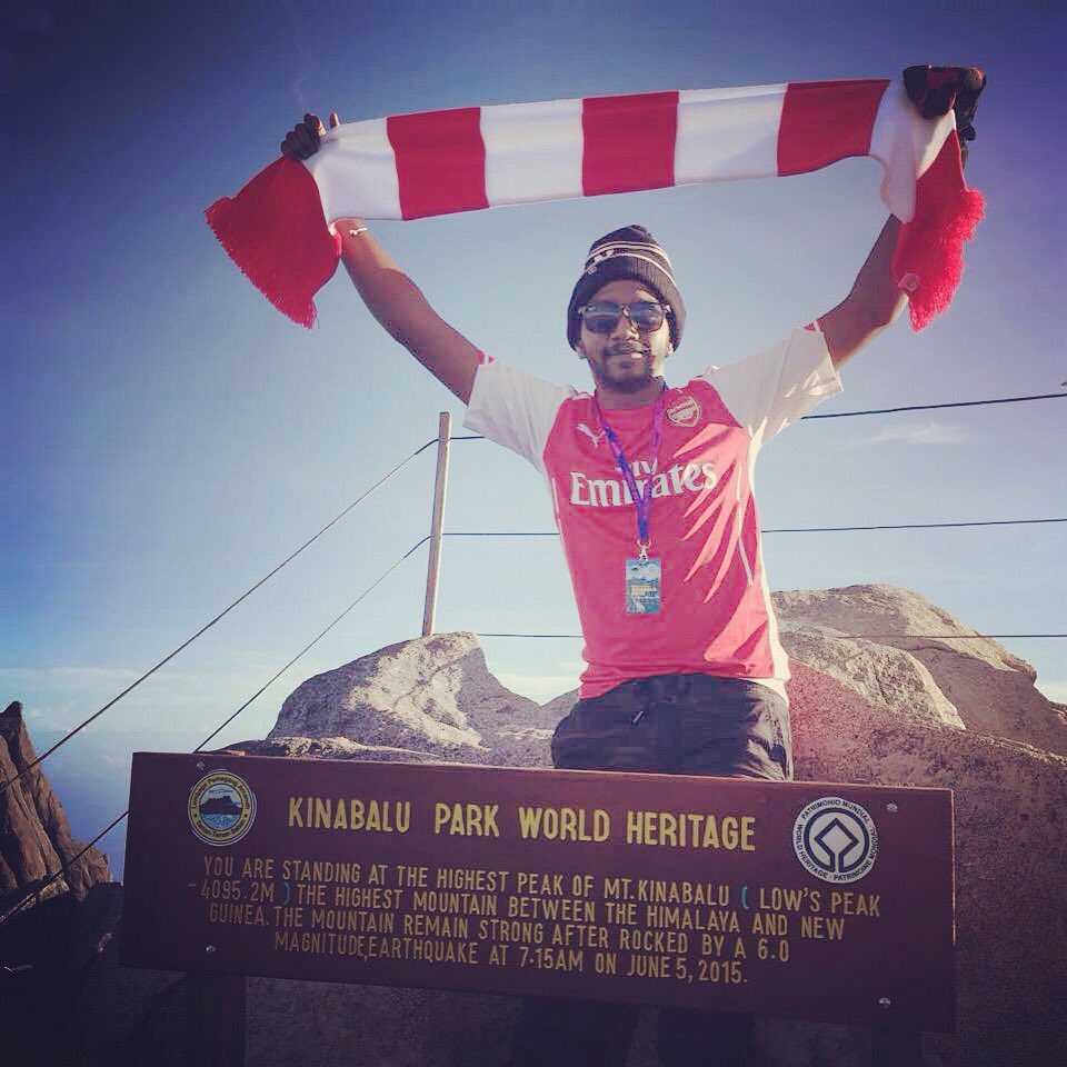 SadikCzer's tweet photo. From top of the Mountain Kinabalu 4095.2 meter above the sea #OnceAGoonerAlwaysAGooner #ArsenalInMyBlood @Arsenal https://t.co/rMYOXpPiuO