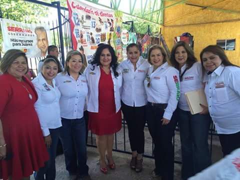 AccionFem_Nal's tweet photo. Nuestra líder @LestlieGtz en gira con candidatos de Chihuahua #Teto #SerranoGobernador
#RevolucionariasPresentes https://t.co/WE5hUBCkcu
