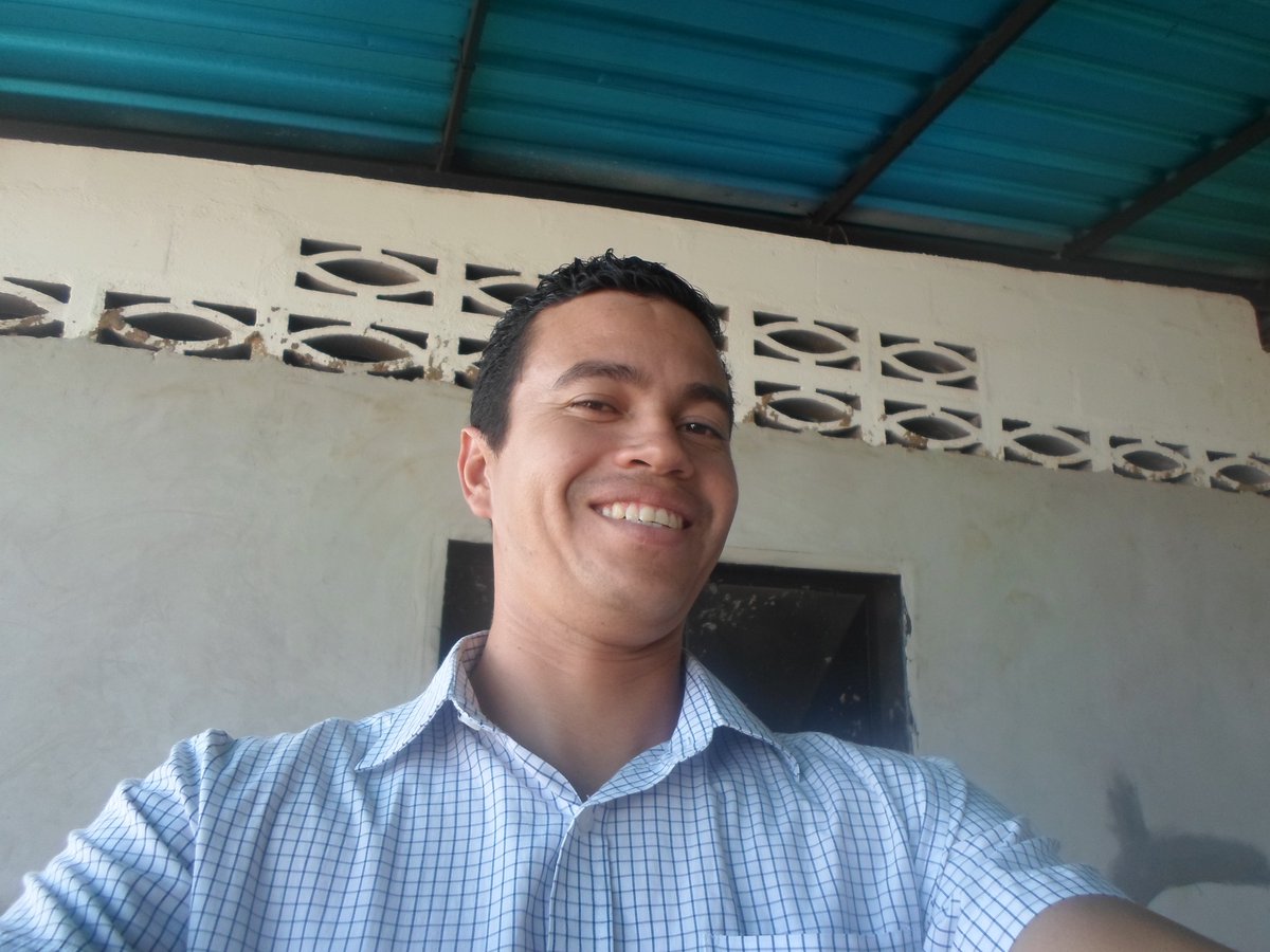 VictorDanielDG's tweet photo. @DaniAlejandrino sígueme en mi otra cuenta, soy mejor ahí :(.. Nunca fuimos amigos, siempre hemos sido más que eso https://t.co/piRF8PIybb
