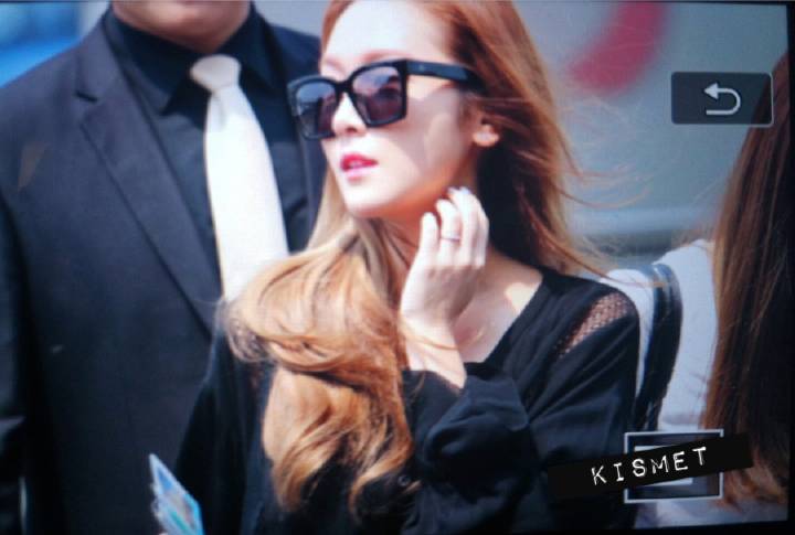[PIC][19-05-2016]Jessica trở về Hàn Quốc vào trưa nay CiytelIUkAAoncO
