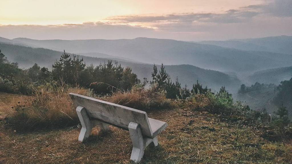 TravelMassivJHB's tweet photo. RT @JustinLeePhotos How's this for a sunrise view? Snapped outside my room at @MistyMtnSabie #TMroadtrip #TravelFord https://t.co/X0pGOqZTuK