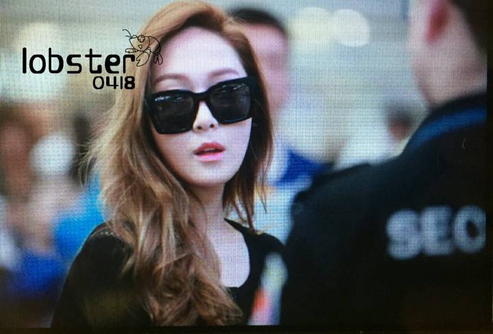 [PIC][19-05-2016]Jessica trở về Hàn Quốc vào trưa nay Ciywr2tUYAA-rsx