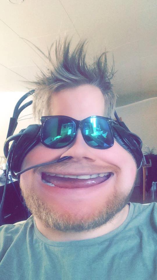 LoquCSGO's tweet photo. Hoping to get more active on Twitter. thanks for following me tbh. https://t.co/kcbW73QFQ1