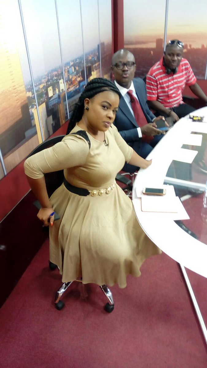 Oya chop kiss! #tv3newday <a href="/NanaAmfoh/">Bright Nana Amfoh</a> <a href="/Bridget_Otoo/">Bee 🐝</a>