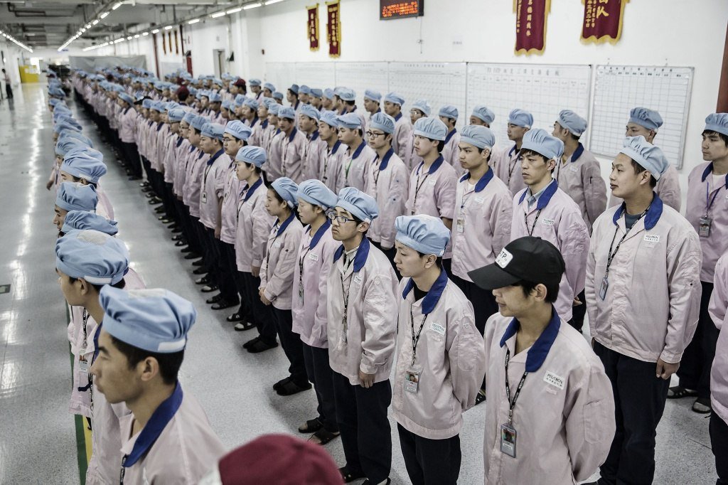 #Foxconn начала набирать сборщиков #iPhone7 с зарплатой $580 в месяц.