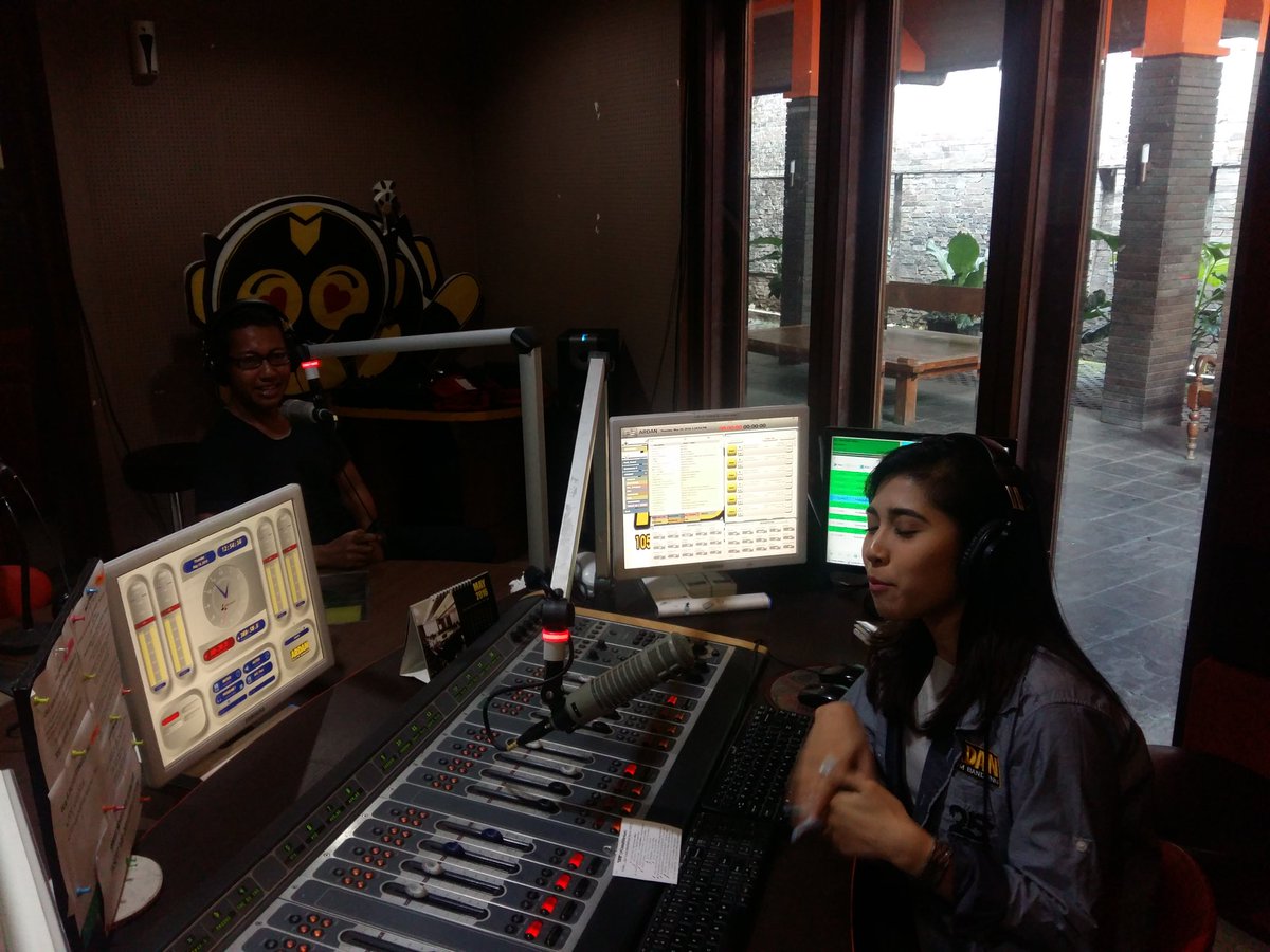 Sekarang Indi udah ditemenin sama Mas Lex dari <a href="/BDMF_official/">BDMF Official</a>  nih..

Bakal ada acara seru nih! Stay tuned!

#LDR