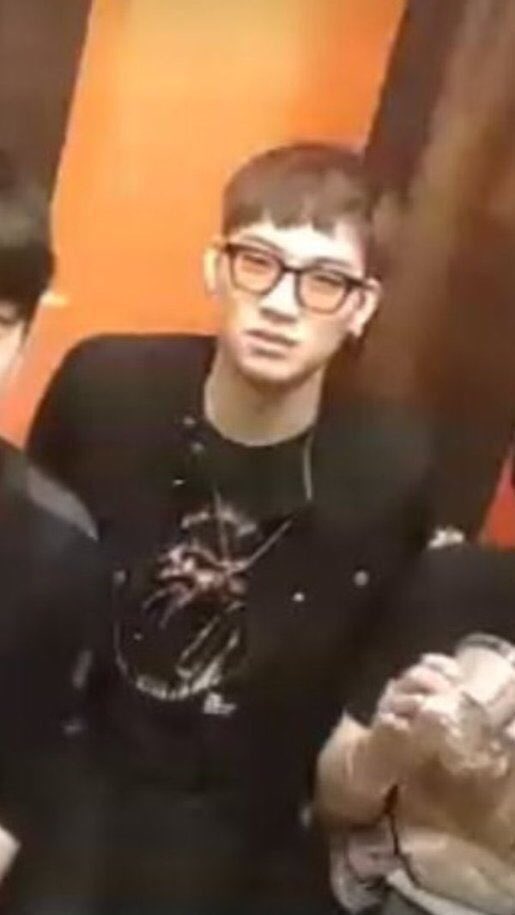 yugyeom: why does jaebum look like that
jaebum: look like what?
yugueom: