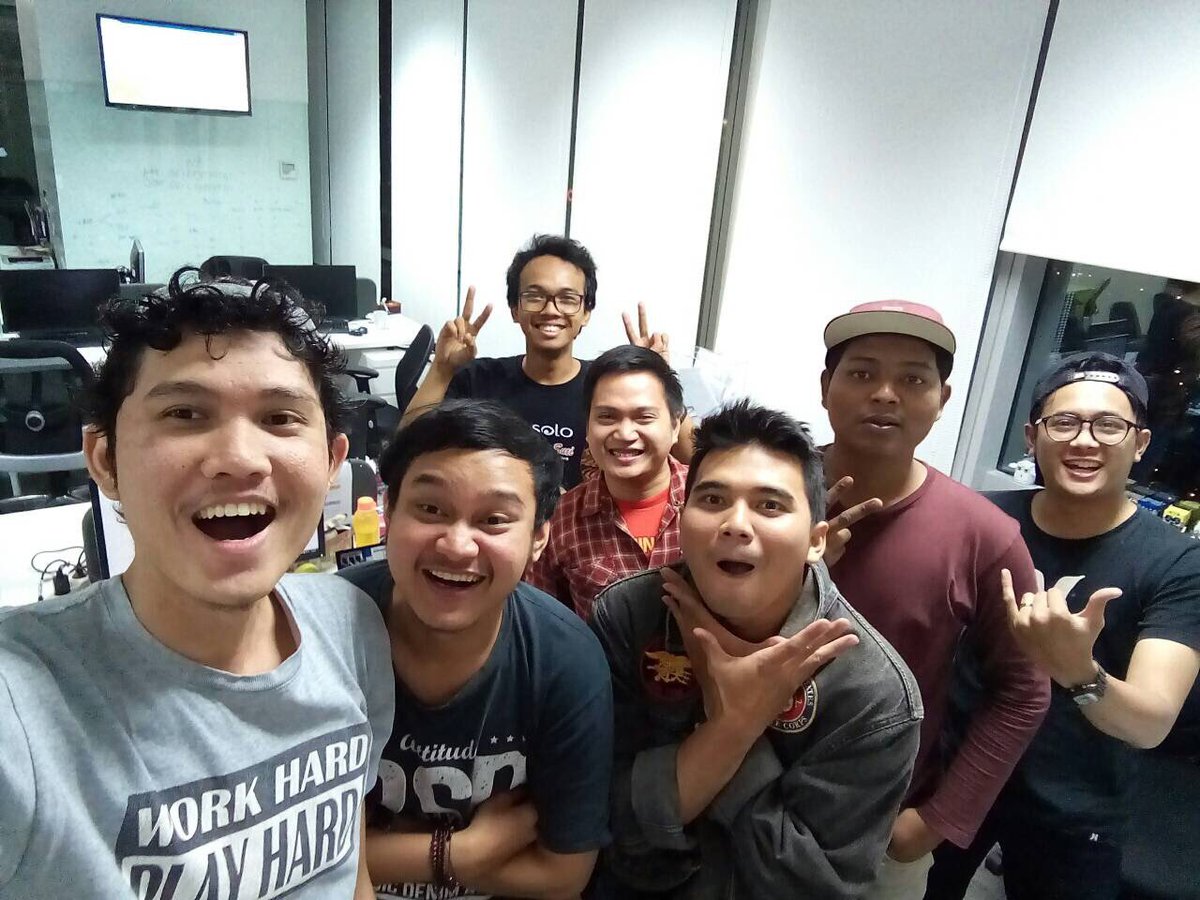 congdill's tweet photo. nonton bareng yuk @sarahsechan_net #yuknontonbareng my stupidbos https://t.co/cjKMEc09vo