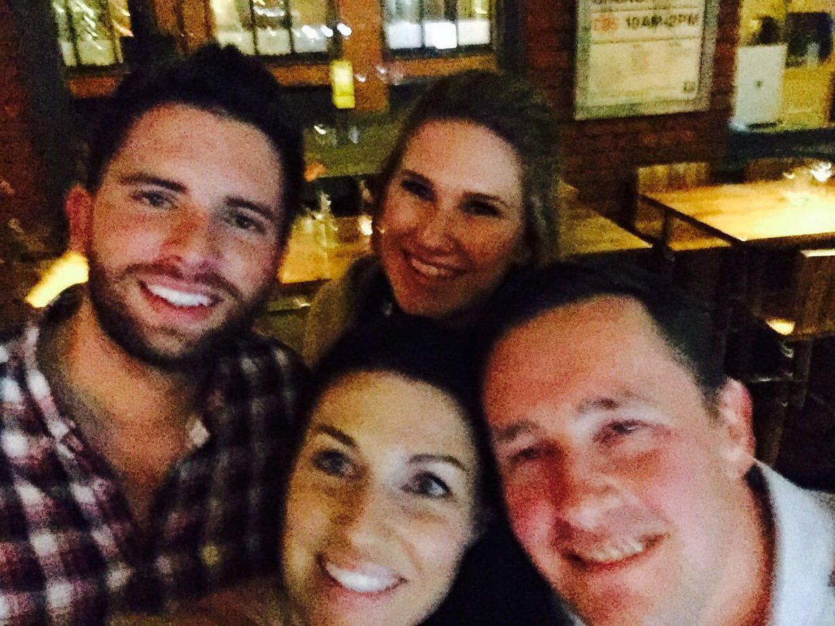 Daisy_Collins_'s tweet image. Celebrating 5 yr&apos;s #GoodLuckSam We&apos;ll miss you #teamDualCom #teamNorth 😘🇺🇸👯💁🏻@SamRobertsCSL