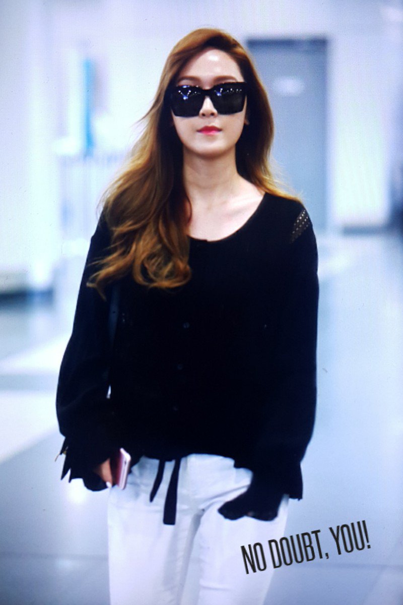 [PIC][19-05-2016]Jessica trở về Hàn Quốc vào trưa nay CizW-3lUkAA_SWS