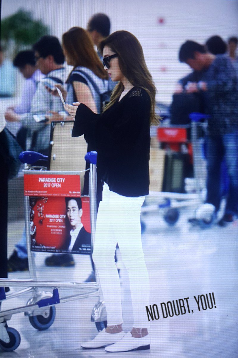 [PIC][19-05-2016]Jessica trở về Hàn Quốc vào trưa nay CizW_g_UoAAOdj0