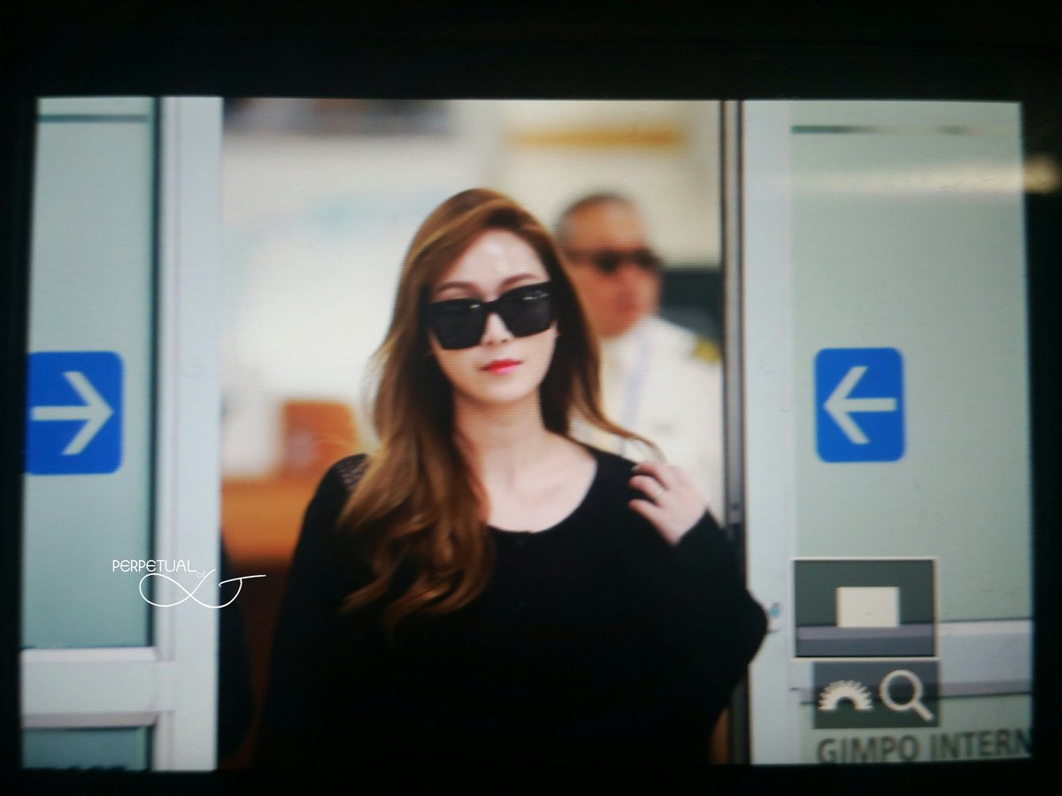 [PIC][19-05-2016]Jessica trở về Hàn Quốc vào trưa nay CizWe0cU4AAIERR