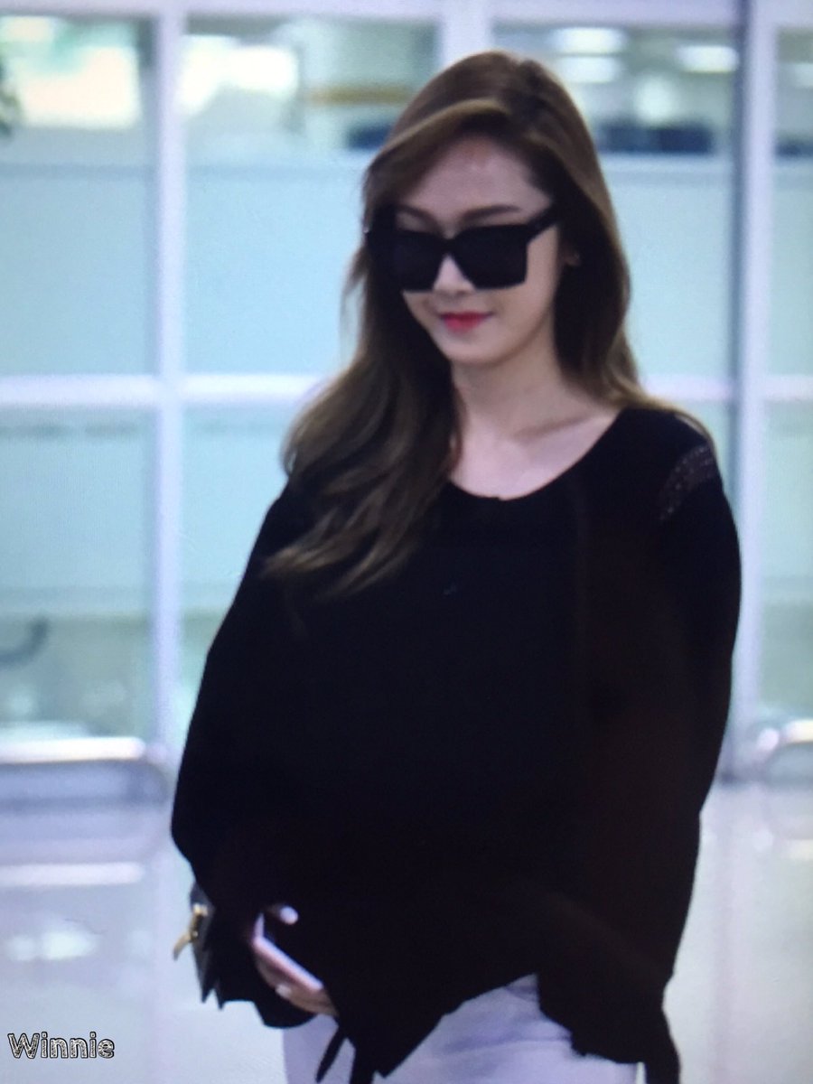 [PIC][19-05-2016]Jessica trở về Hàn Quốc vào trưa nay CizWlCLUUAAwcqS