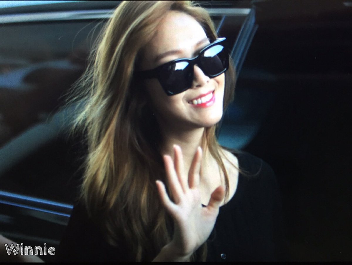 [PIC][19-05-2016]Jessica trở về Hàn Quốc vào trưa nay CizWlECUYAAgXza