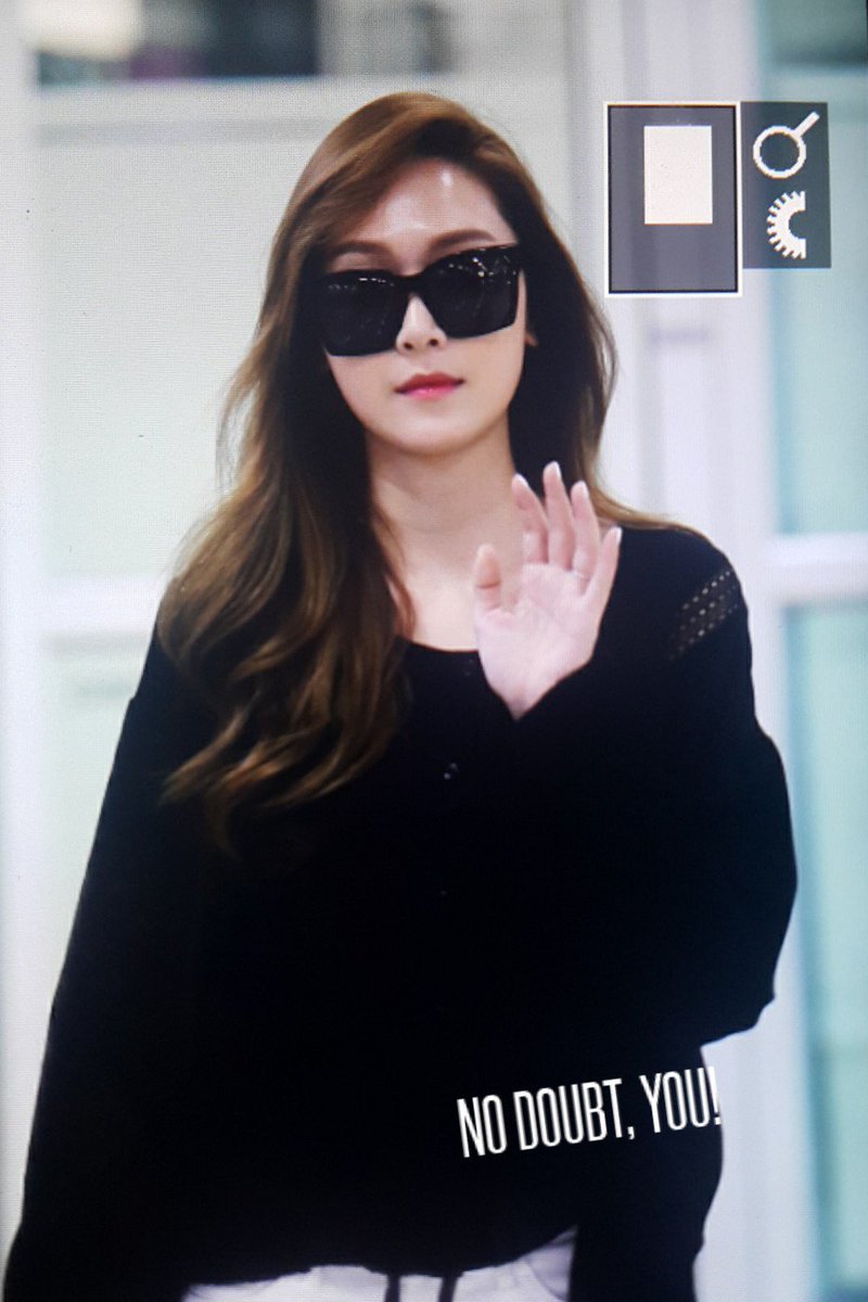 [PIC][19-05-2016]Jessica trở về Hàn Quốc vào trưa nay CizWswKVAAASVJW