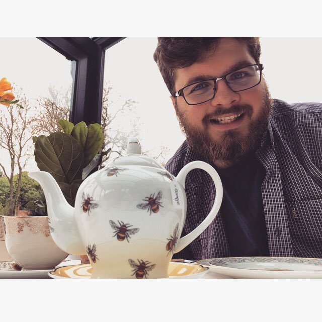 daisy_amelia's tweet photo. Taking @DukeWorth for his first #AfternoonTea. #Personalised by #TheOccasionalTable, @honeybunspilsby #LincsConnect https://t.co/iSlgDJFFop