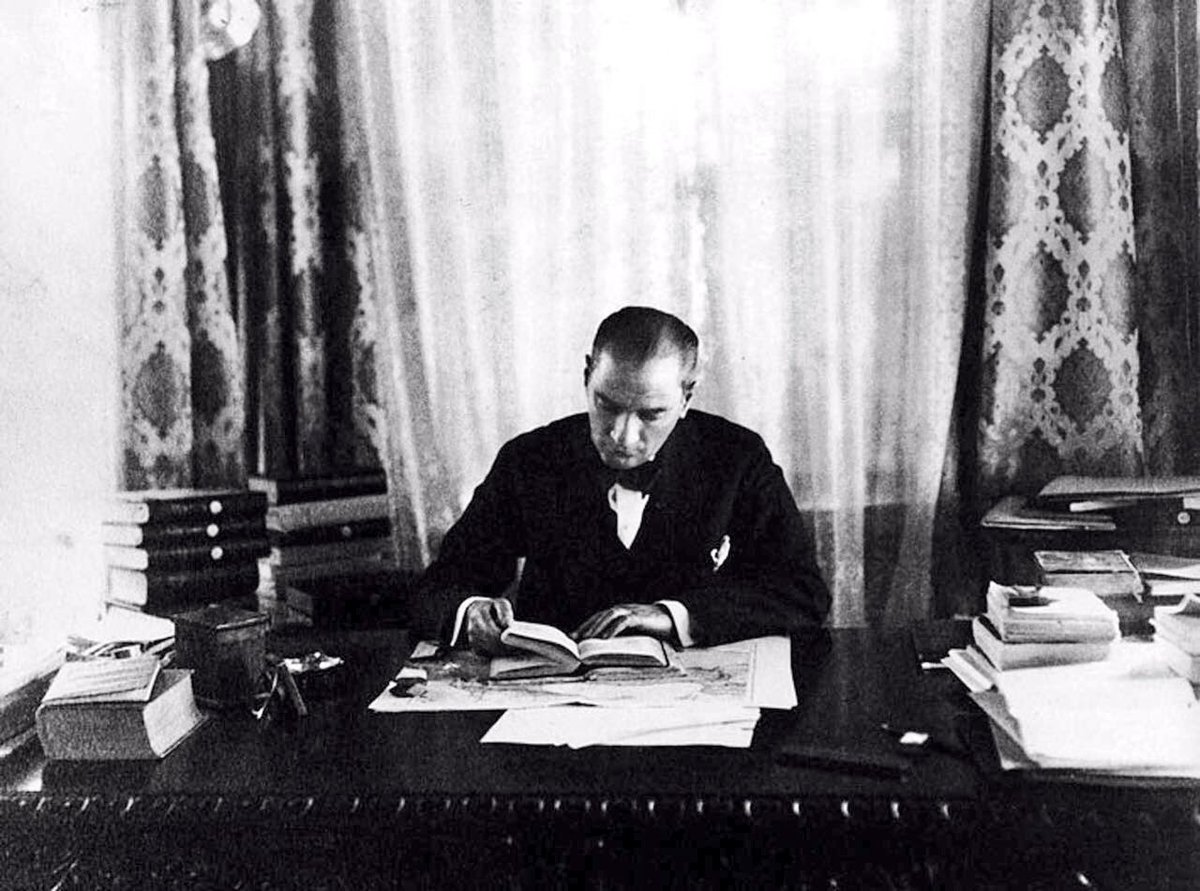 Bağımsızlık yolunda atılan adımlar hiç durmaz,yürüyüş her türlü köleliğe karşı hep sürmüştür, sürecektir.Kutlu olsun