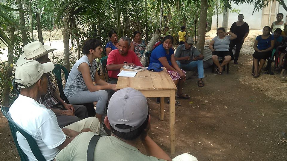 Amka  è al Barrio St. Ana per incontrare il Colectivo Buena Vista per il progetto di sostegno alle attività agricole