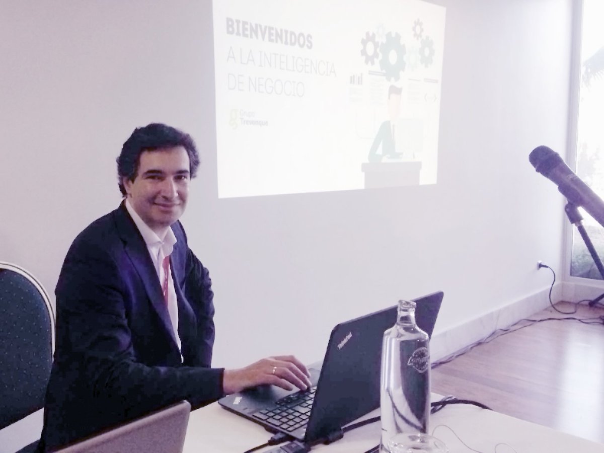 TrevenqueGroup's tweet photo. Hoy en #Networkingaecost Santiago Sánchez nos explica en que consiste la Inteligencia de Negocio @aecost https://t.co/1hUtQ1pfuu