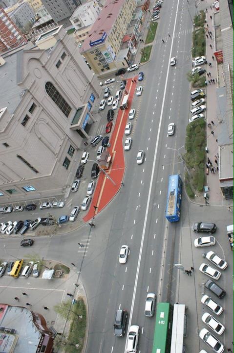 Өчигдөр ба Өнөөдөр. Энхтайвны өргөн чөлөө. Улаанбаатар их дэлгүүр.