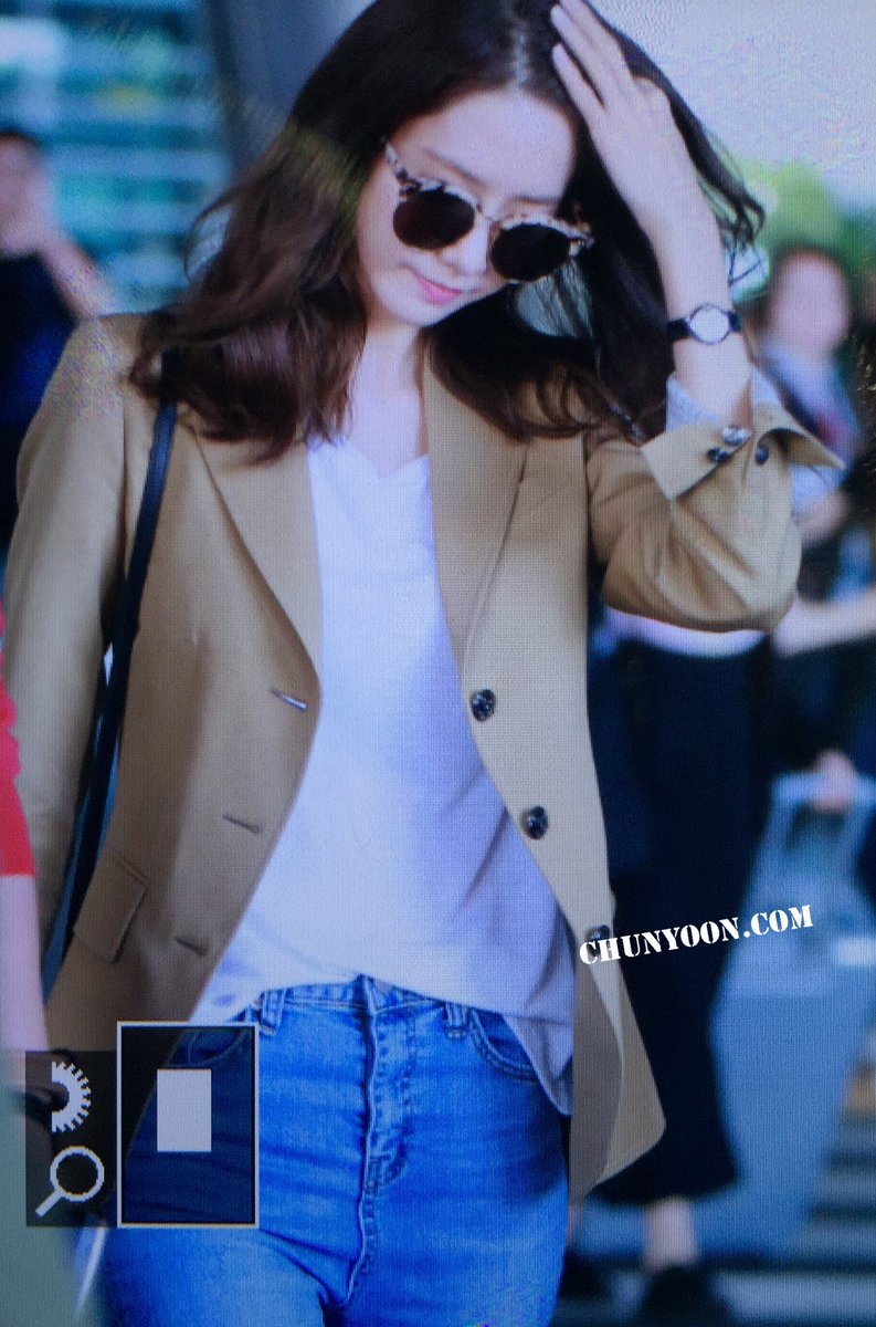 [PIC][19-05-2016]YoonA trở về Hàn Quốc vào trưa nay CizmjroU4AAdOkW