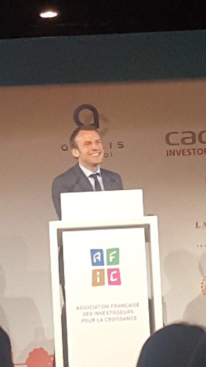 blandinemouren's tweet photo. @EmmanuelMacron à la #CAIC2016 @AFICasso. Monsieur le Ministre, nous ferez-vous l'honneur de venir @VivaTech? https://t.co/QMOQPqtMQ4