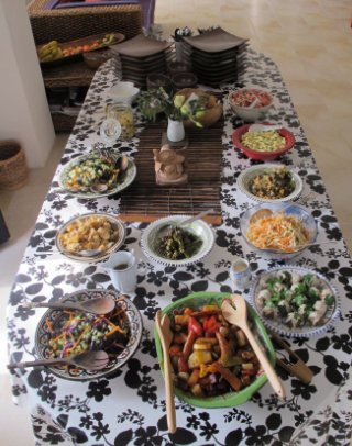 IbizaRetreats's tweet image. Organic vegetarian meals, free from wheat, dairy &amp;amp; sugar #NationalVegetarianWeek #consciouscooking #yummy #healthy