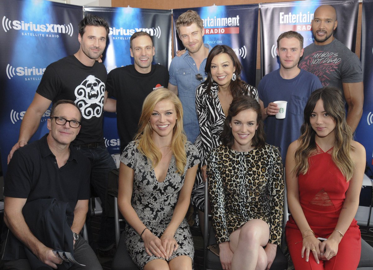 holdontoyou13's tweet photo. I'll terribly miss this cast all together (#OT6 even more) but the entire cast is so amazing #AgentsOfShieldCast 💗💗💗 https://t.co/HdWniLwJaJ