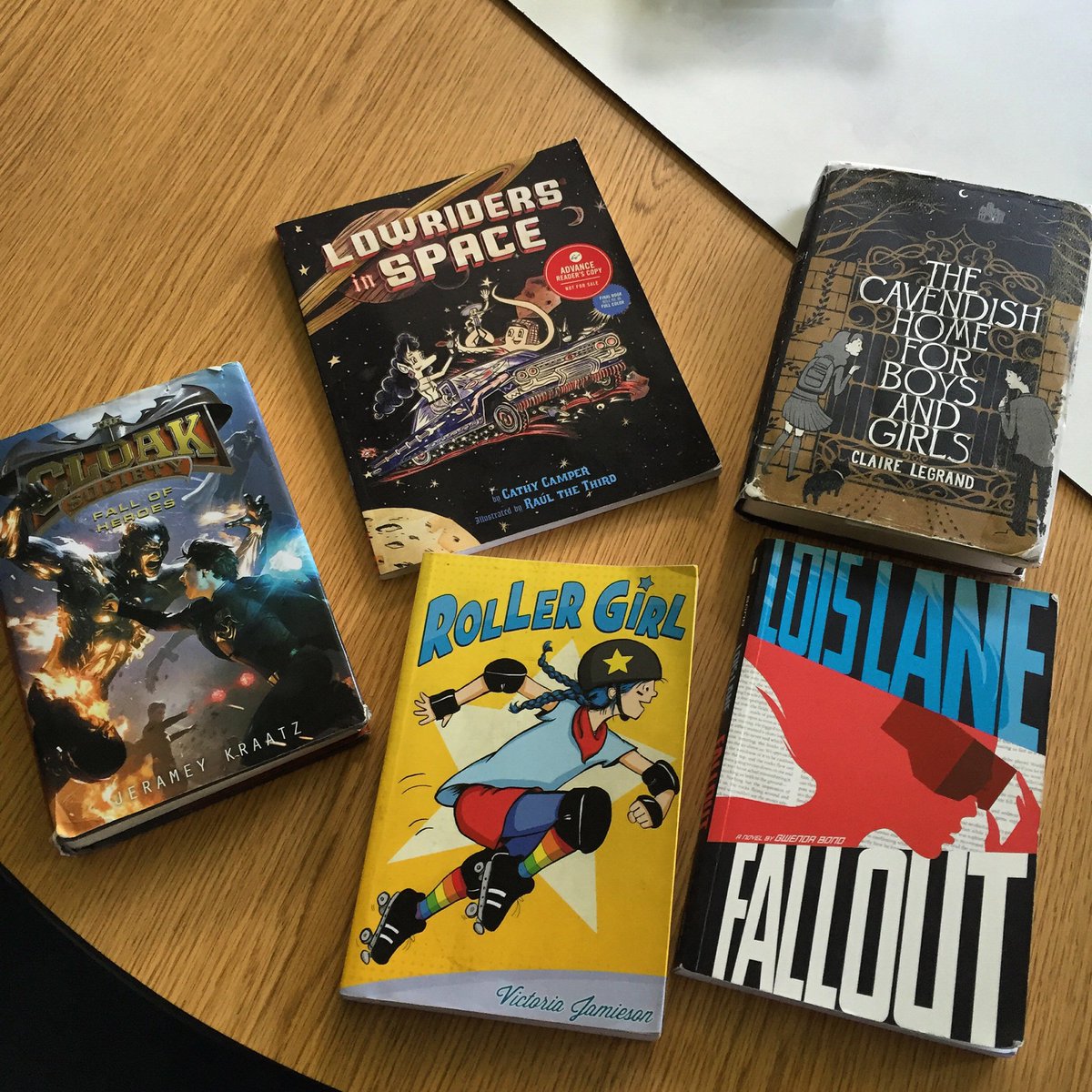 SelkesLair's tweet image. We had some great #5starreturns to the #LairLibrary today. What is on your #SummerReading list?