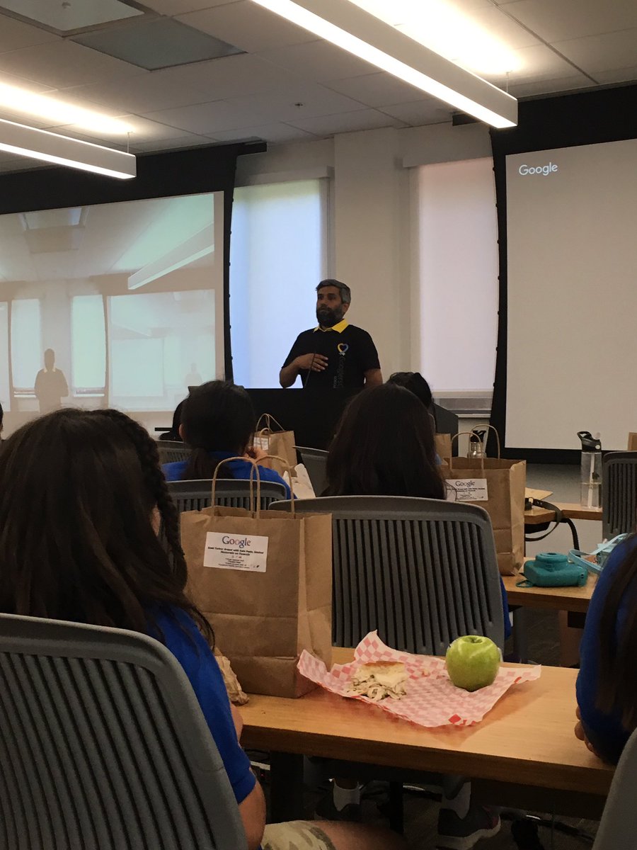 techninja7's tweet image. At Google HQ. Employees all remind students about the importance of problem solving and team work.