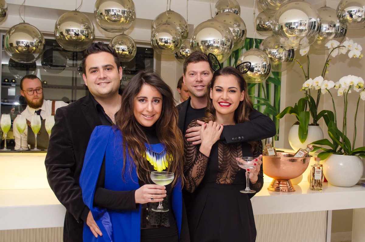 AbsolutElyxSA's tweet photo. #AbsolutElyxSA Dinner Party hosted by @SHASHINAIDOO https://t.co/Ve6RPjklNR