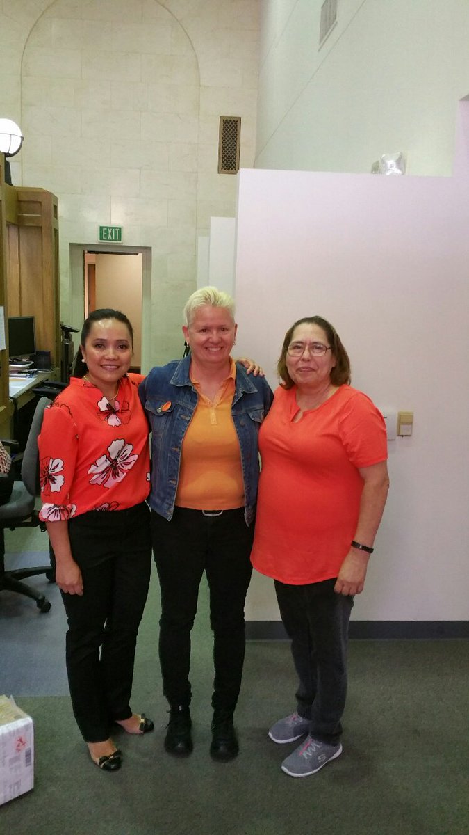 PasadenaGov's tweet photo. #Pasadena Calif. City Staff proudly #WearOrange #WearOrange2016 https://t.co/Eh6wWQ7JoT @PasadenaFD @PasPD_News https://t.co/aUvWUUuVaa