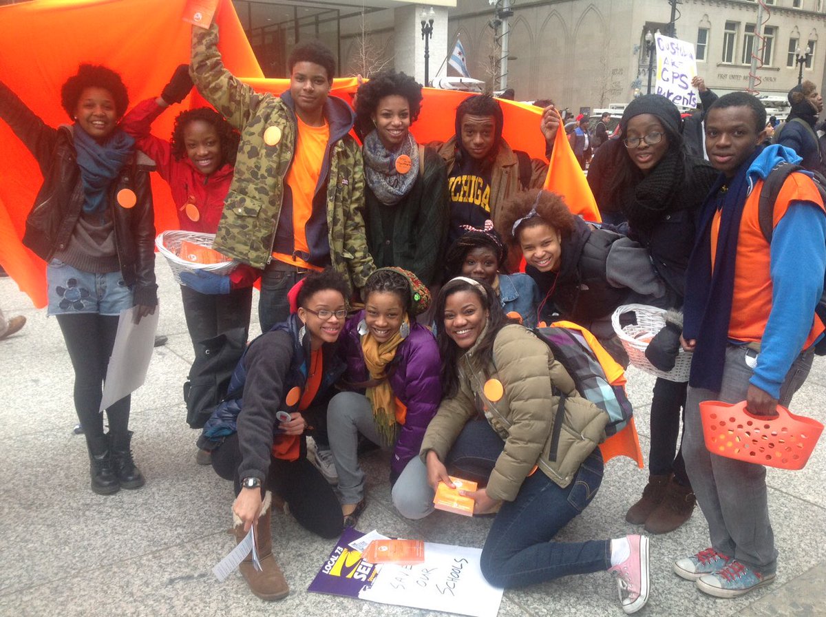 WeAreMURAL's tweet image. #tbt Early #WearOrange organization efforts from @Pro_OrangeTree in 2013, the inspiration behind @Everytown