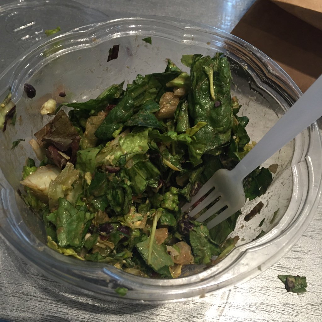 CiaraRenee8's tweet photo. Old girl is strugglin! 😷 #Chopt #WhyDidIDoThisToMyself #DirtFood #ItsGoodForMeTho #HawkNoms https://t.co/AEJbinBZFO
