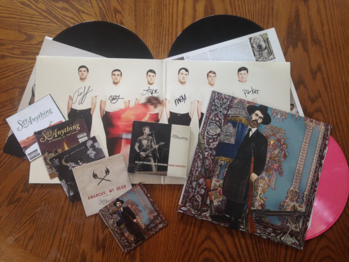 taylorlynney's tweet photo. @maxbemis bday isn't till Aug , convinced my husband to let me open my gift early, collection always is growing : ) https://t.co/LYMo9vylwf