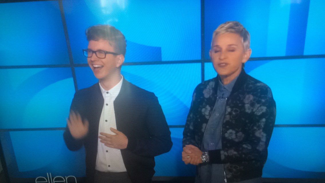CarissaV15's tweet photo. Yaaaaaaaaasssssss queen slay👑 @tyleroakley #TylerOnEllen ❤️❤️ https://t.co/jBHEwfuX9W