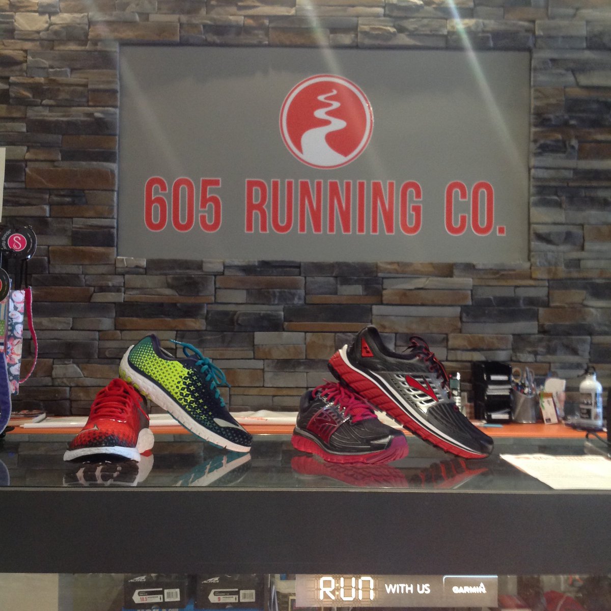 Run605's tweet photo. More new shoes at the store!! #pureflow5 #glycerin14 #run605 https://t.co/OhKwdvO3jV