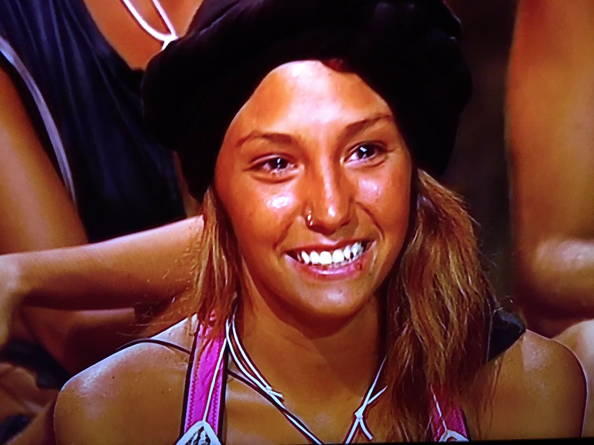 fanatica_steisy's tweet image. @ruthbasauri hoy @_SusoGH16_ va a enseñar el culo porque #steisysequeda @patricia_steisy 😄😄 #SVGala7 #TeamSteisy