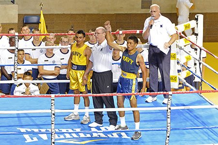 USNA's Class of 2016 chose three honorary graduates this year: buff.ly/25zDezJ #Commissioning2016 #usna16