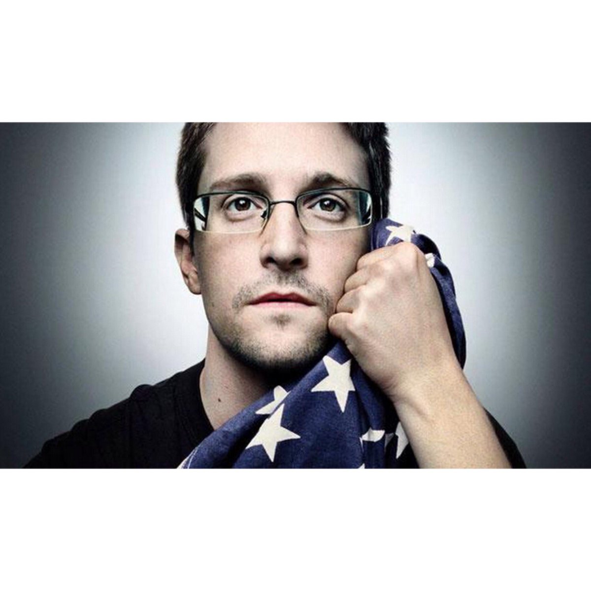 DamnLiberal2016's tweet photo. Will y'all be going to see the #EdwardSnowden movie when it comes out? 🍿📽🎞🇺🇸 #patriotic#movies#information#liberals https://t.co/EkomQK1XYU