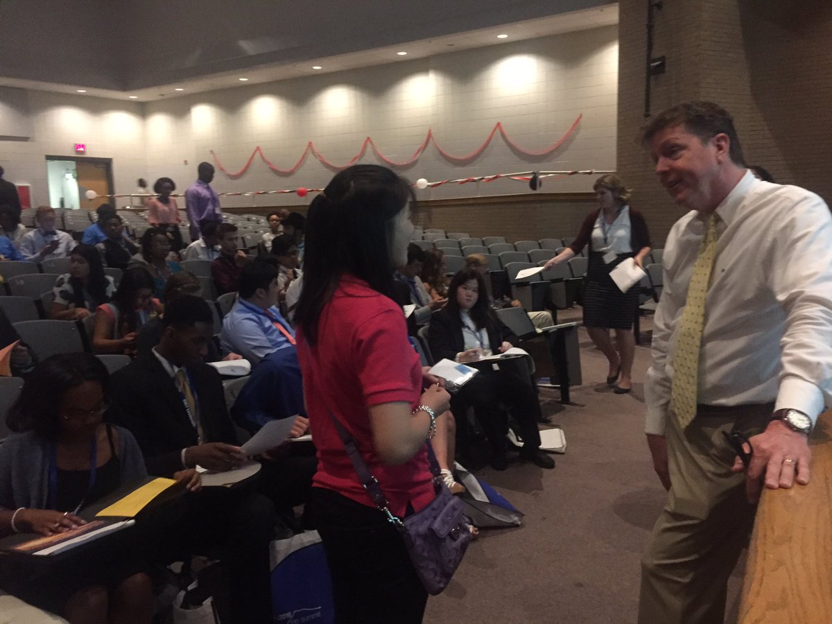 GrowingLeaders's tweet photo. We had a great time today at the Gwinnett Student Leadership Team Summit at Peachtree Ridge High School. #GSLT2016 https://t.co/cKXMEwX69w