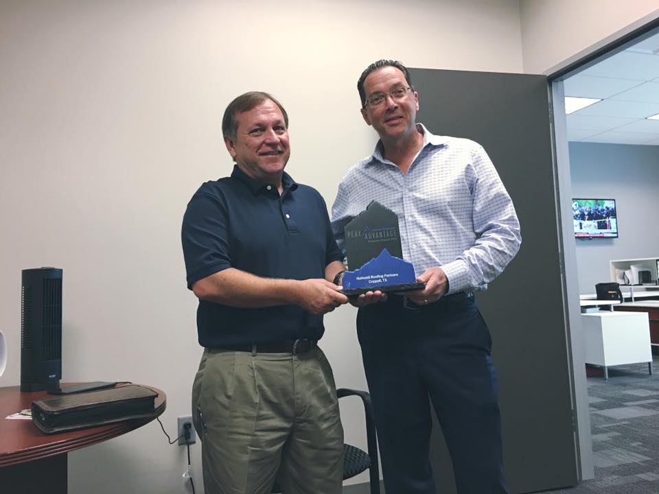 NatRoofPartners's tweet photo. @Johns_Manville stopped by to drop off our 2016 Pinnacle plaque! This is our 3rd year as a Pinnacle Council member! https://t.co/WBI2ha5ehC